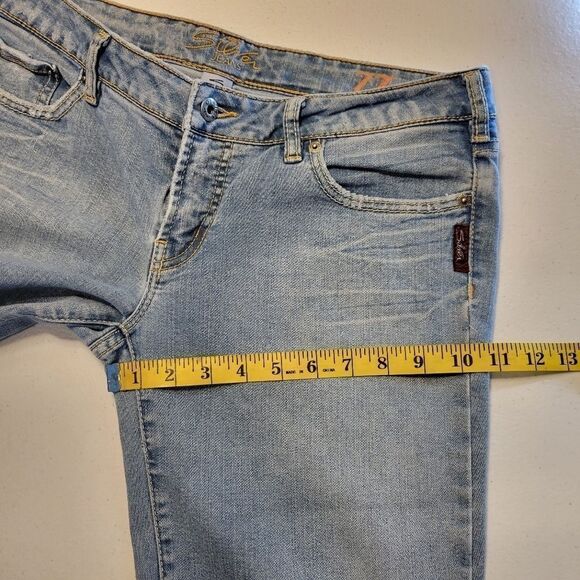 Silver 77 Y2K Light Wash Flare Jeans Women's Size 32 - Picture 13 of 15
